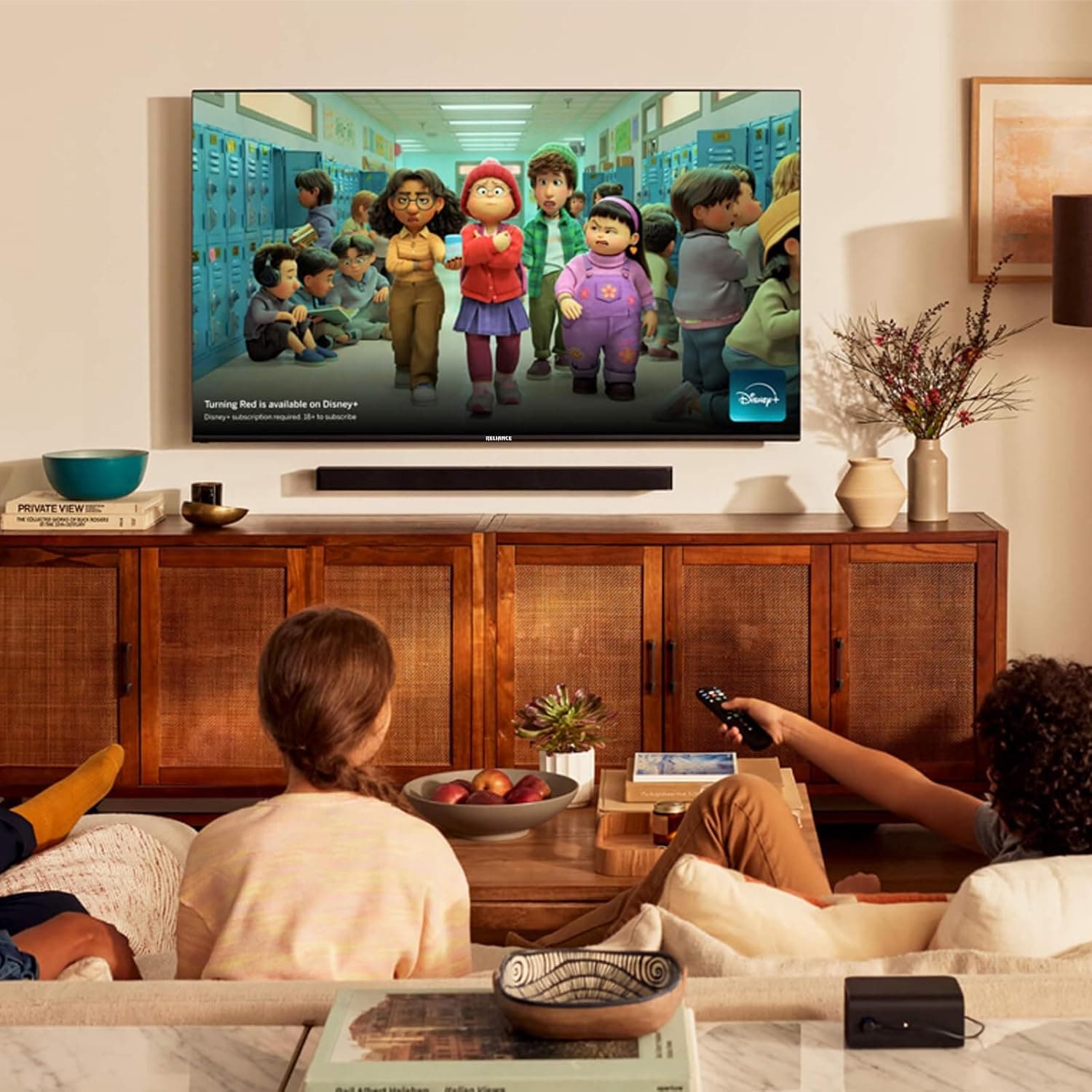 Reliance 32" HD Ready Smart Cloud LED TV — image 9